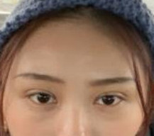 单眼皮女孩儿要有一双卡姿兰大眼睛